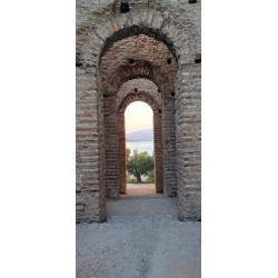 La chiesa di San Maurizio e le torri romane